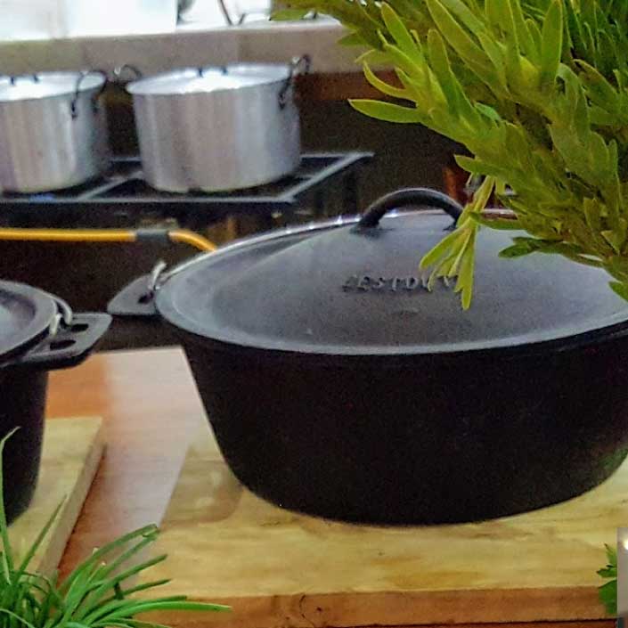 Pot-Boiler,-Cooking-Pots-,Flat-Bottom-Potjies-for-Functions--Gauteng